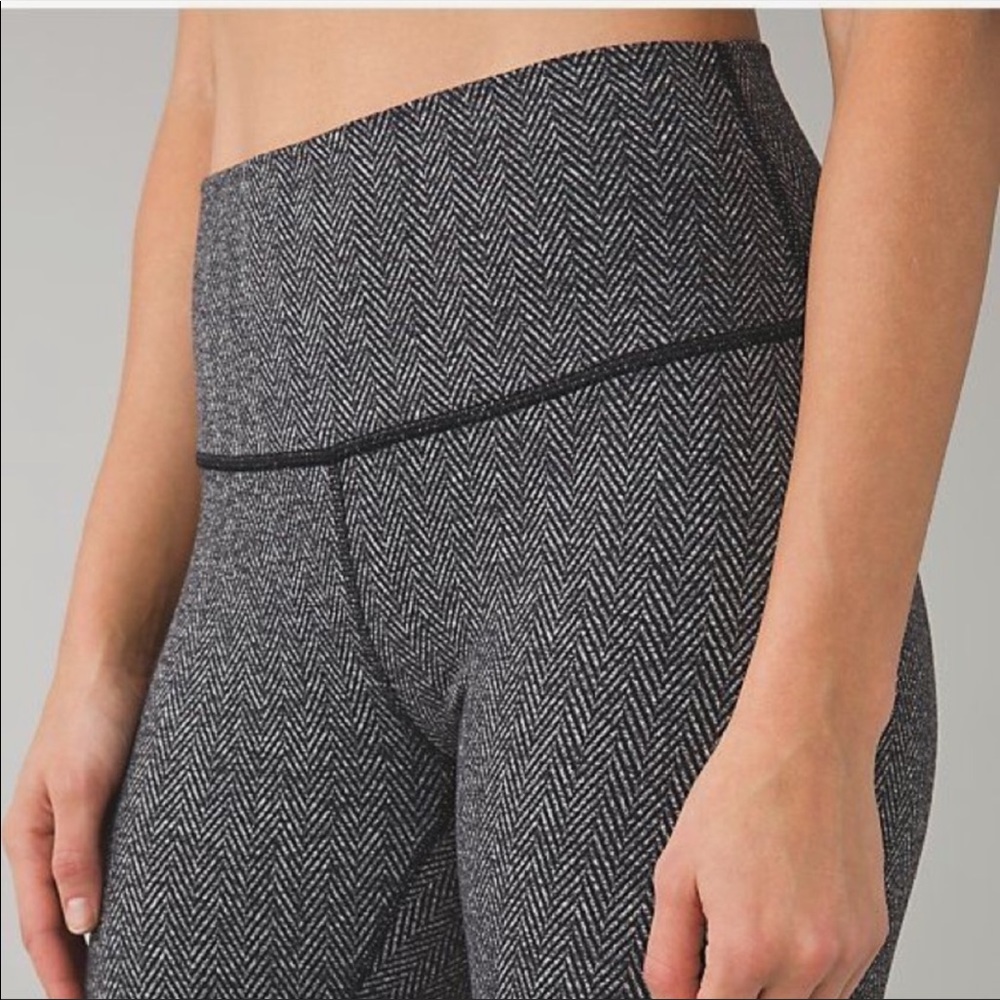LULULEMON High Rise Herringbone Leggings SIZE 6 Grey Black